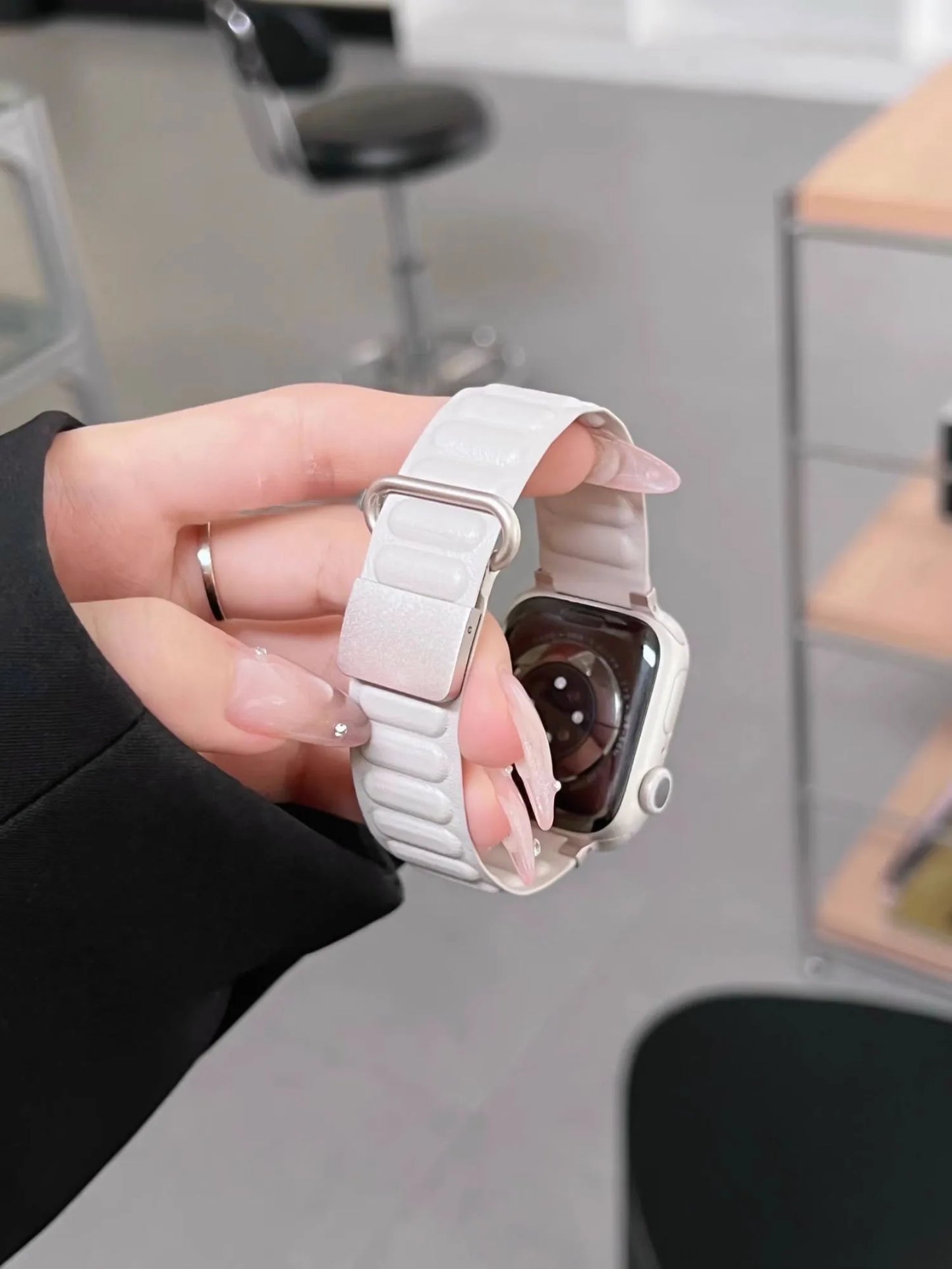 Luxury Magnetic Leather  Strap  for apple watch